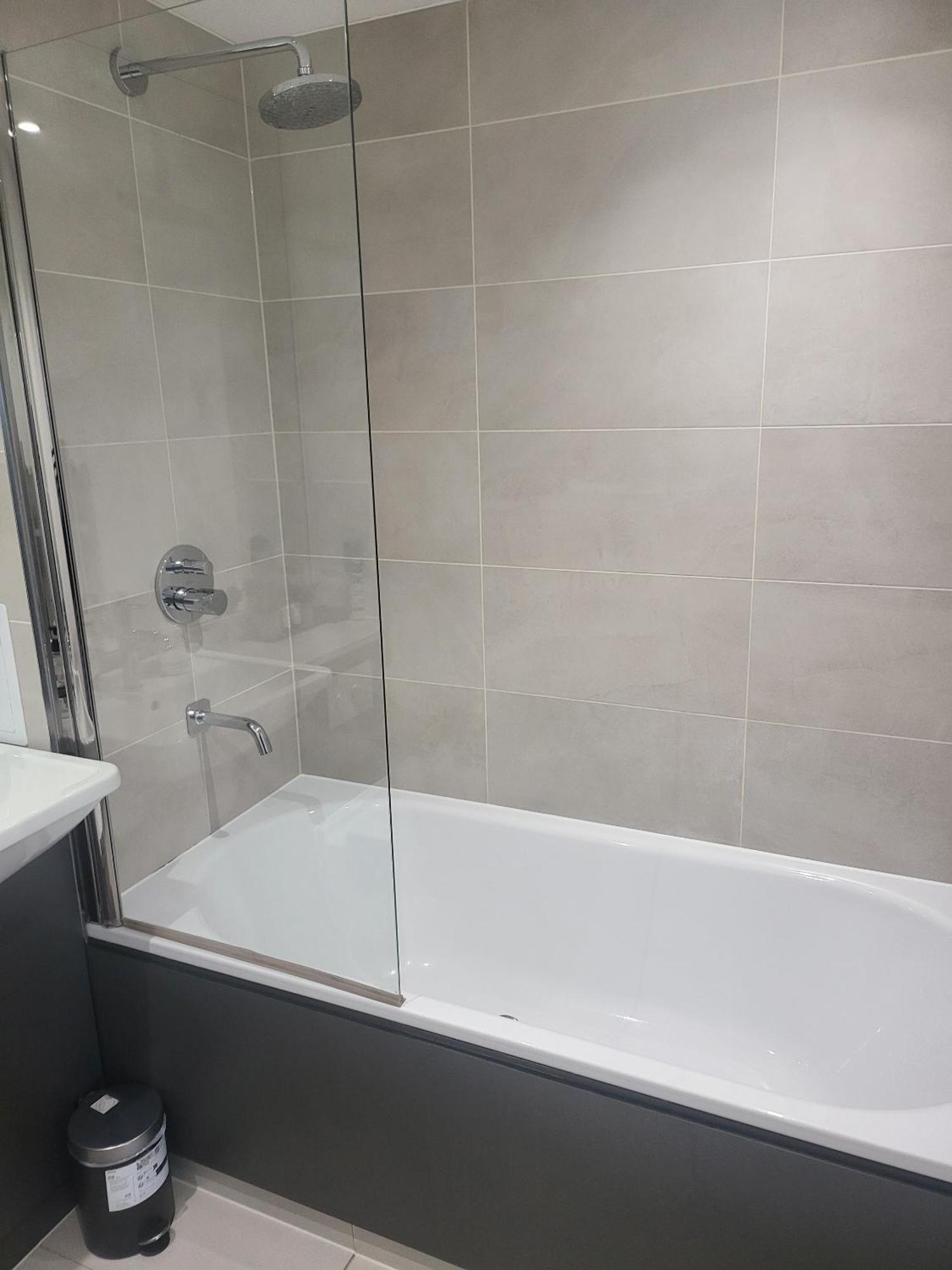 Kayz Lodge- Luxury Ensuite-Private & Shared Accommodation In A New House At The Olympic Village Overlooking Stratford Westfield And Tube Station Londres Quarto foto